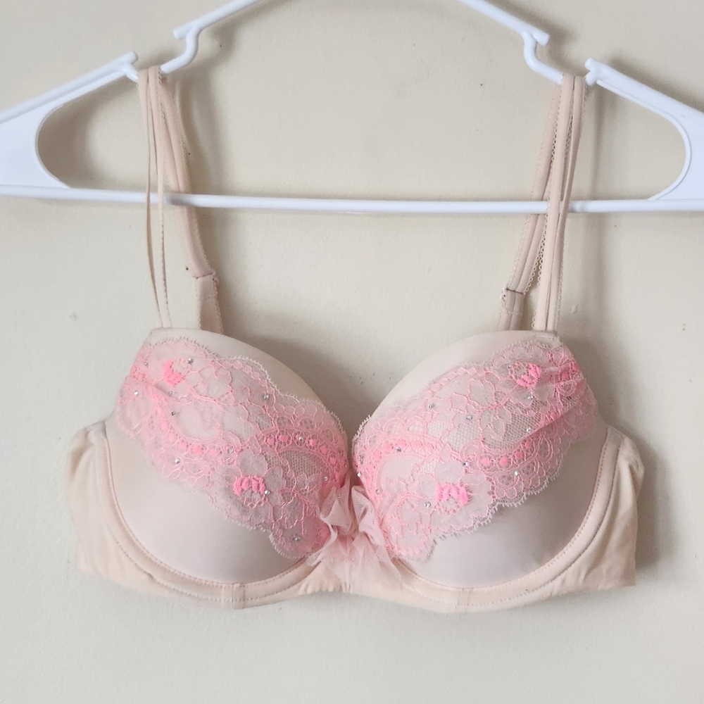 Victoria's Secret Dream Angels Lined Demi Bra Pink Lace Sequins